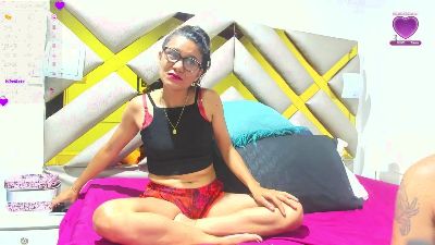 naomi_and_brack webcam model stream image