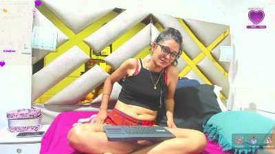 naomi_and_brack webcam model stream image