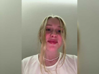 LiiBaby webcam model stream image
