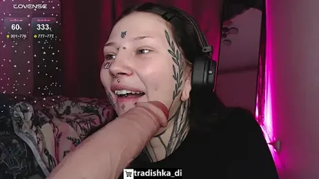 tradishka webcam model stream image