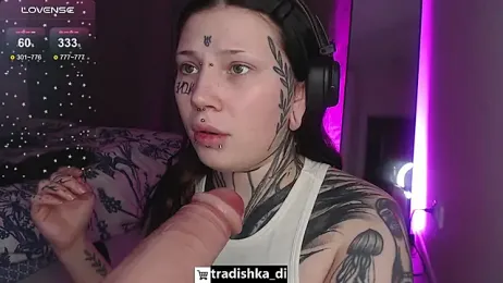 tradishka webcam model stream image