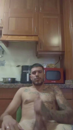Cloeyadrian webcam model stream image