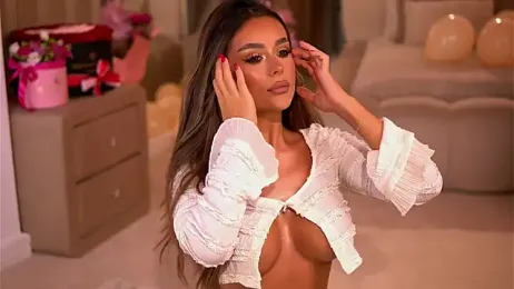 YasmineShaw webcam model stream image