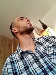 JonathanShadow webcam model stream image