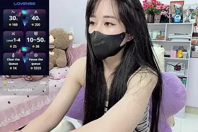 _LLisa_ webcam model stream image