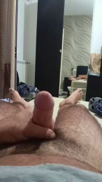 yruam4 webcam model stream image