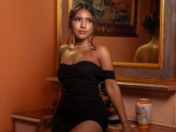ChloeMilles webcam model stream image