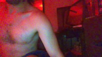 Awwsweaty webcam model stream image