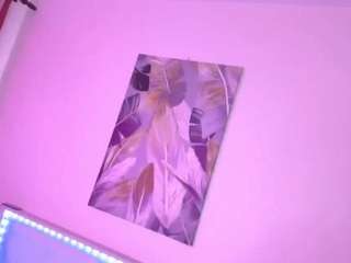 mackenzie-foy webcam model stream image