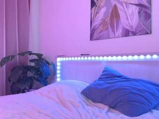 mackenzie-foy webcam model stream image