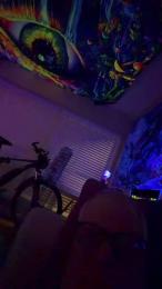 Starless webcam model stream image