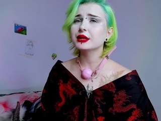 sexy-goth webcam model stream image