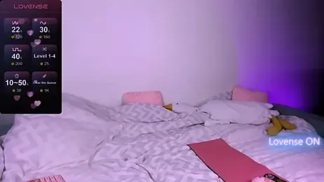 3_Cara_Delfie_4 webcam model stream image