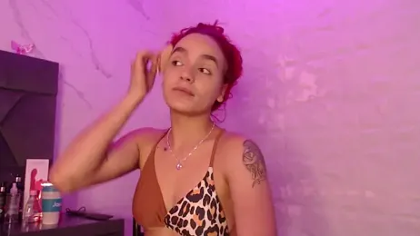 Maia_Park webcam model stream image