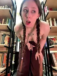 FroggyAnna webcam model stream image