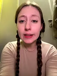FroggyAnna webcam model stream image