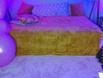 vanilla_skkye webcam model stream image