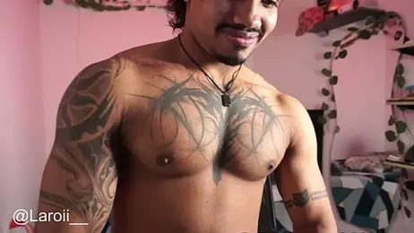 Young_laroi webcam model stream image