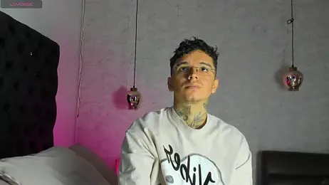 Ian_Castillo_ webcam model stream image