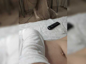 Angelia22 webcam model stream image