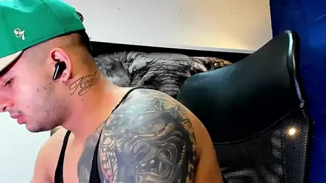 king_falconer webcam model stream image