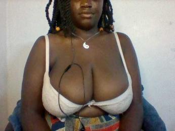 Boobie-queen webcam model stream image