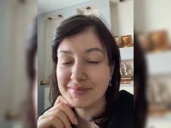 KatrinZeta webcam model stream image