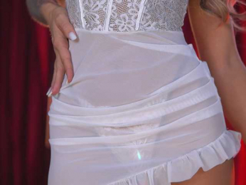 EvelynEvyy webcam model stream image