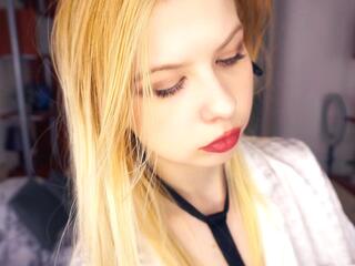 Becky Covert webcam model stream image