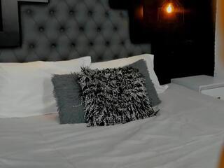 Kris Laverde webcam model stream image