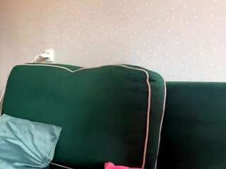 afragearing webcam model stream image