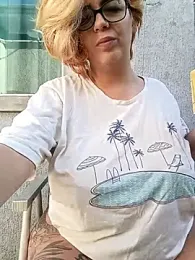 Escarlate4you_ webcam stripchat model stream image