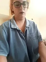 Escarlate4you_ webcam model stream image