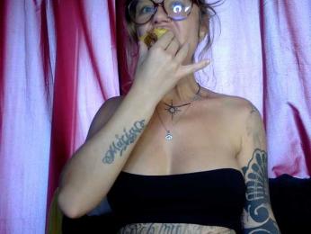 MiraLuna webcam model stream image