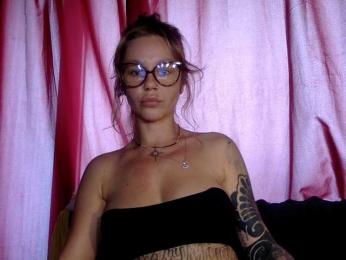 MiraLuna webcam model stream image