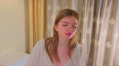 CloverChapel webcam model stream image