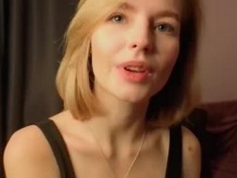 gwenkevwitch webcam model stream image