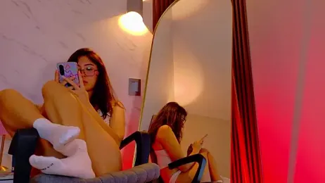 We_DM webcam model stream image