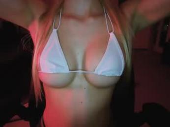 cantfitmybra webcam model stream image