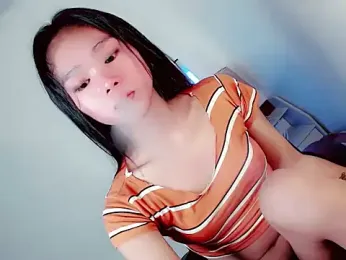 amomentoflustTASTEME webcam model stream image