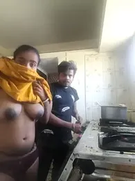 Zoya-khan76 webcam model stream image