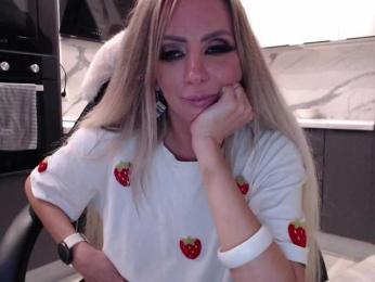 blondalina webcam bongacams model stream image