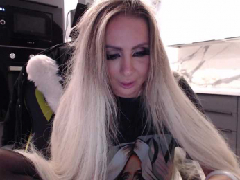 blondalina webcam model stream image