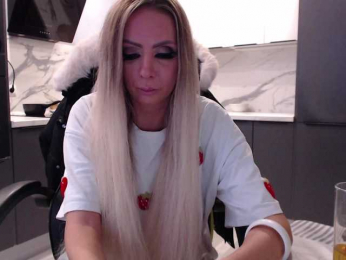 blondalina webcam bongacams model stream image