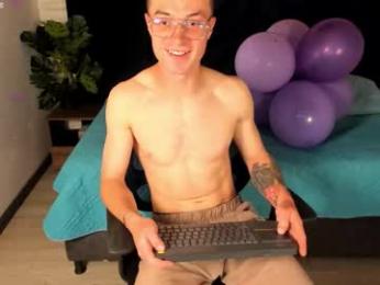 liljames_ webcam model stream image