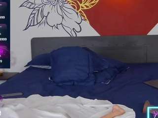 maylu-fox webcam model stream image