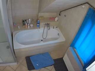 voyeurcam-julmodels-bath-2nd-1 webcam model stream image