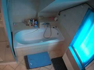 voyeurcam-julmodels-bath-2nd-1 webcam model stream image