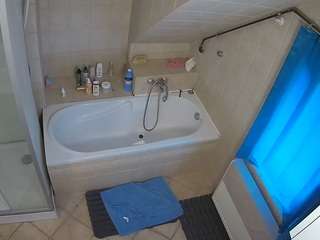voyeurcam-julmodels-bath-2nd-1 webcam model stream image