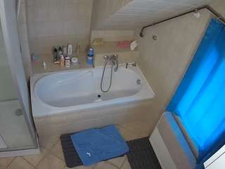 voyeurcam-julmodels-bath-2nd-1 webcam model stream image